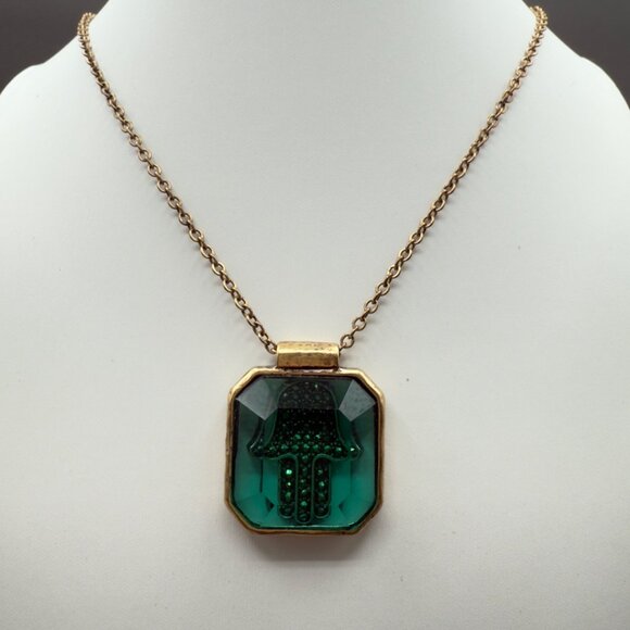 Green Hamsa Hand Pendant Necklace Antique Gold Tone Chain Lucky Brand - Picture 4 of 15